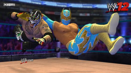 探索WWE12：不一样的摔跤游戏体验