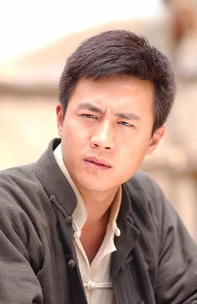 国产谍战剧敌营十八年1：看杜淳如何智斗敌人