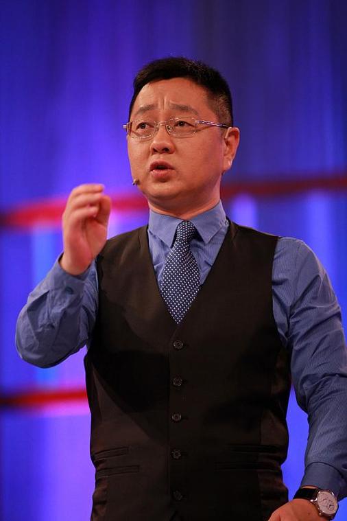 张绍刚宣布退出主持界后他会做什么？未来去向预测！
