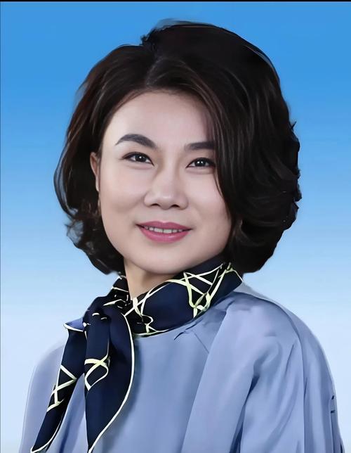 董明珠为什么三十年不休假看完她的作息表就明白了