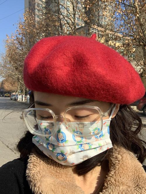 红色贝雷帽哪家品牌好？(对比这几款热卖推荐实用！)
