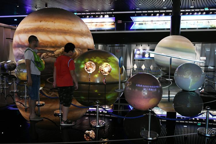 虚拟天文馆能做什么？探索宇宙奥秘的实用工具在这里！