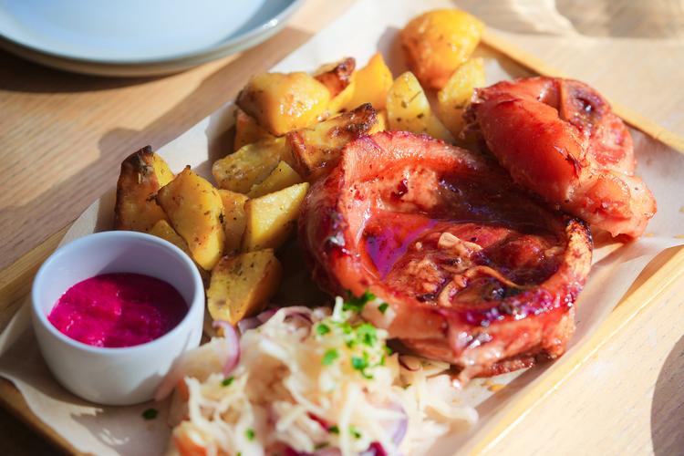 帕拉莫有什么特色美食值得尝？推荐这几道菜让你大饱口福！