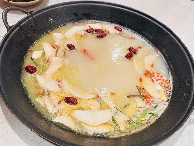 清汤火锅开锅慢还是红油快？(差异对比一目了然)