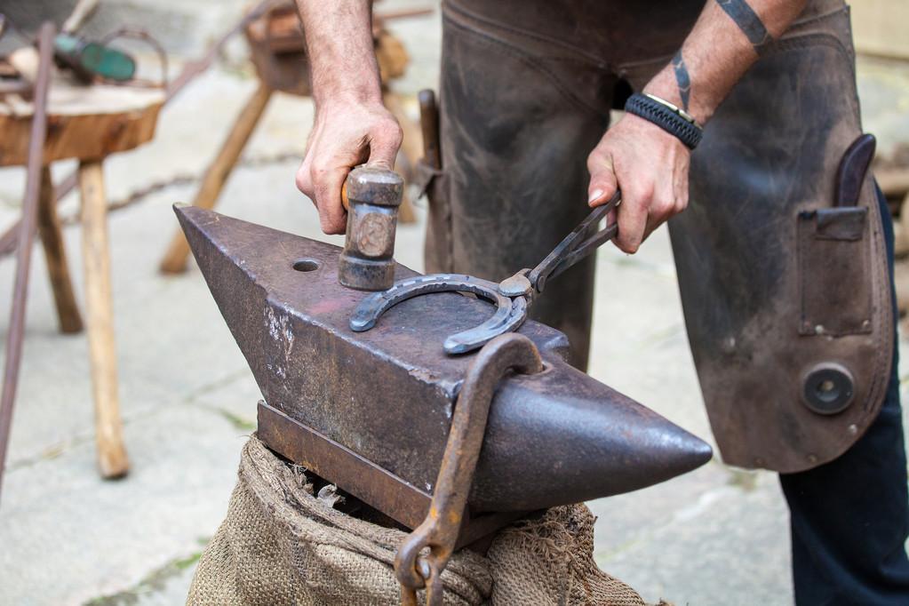 铁匠锤用久了怎么保养？防止生锈的小妙招快收藏！