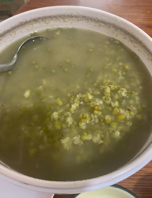 绿豆汤为什么煮出来是红色的蚂蚁原因，看懂科学解释！