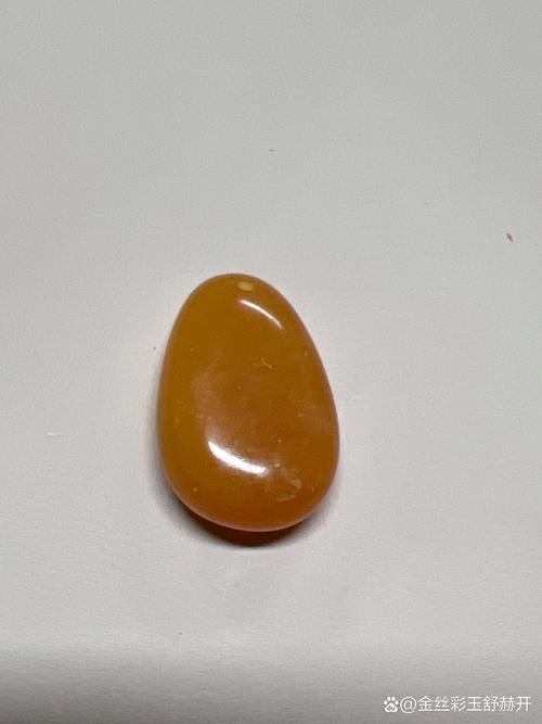 金色的曲玉哪里有?这些地方值得一寻!