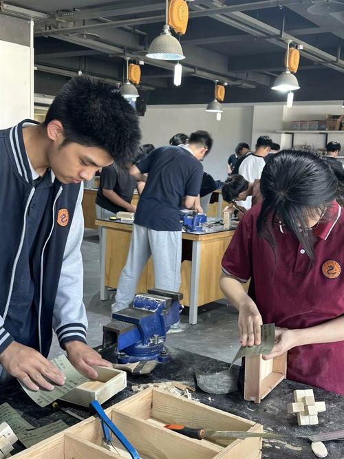 课工场主要学什么技术？揭秘2024最热门的IT课程！