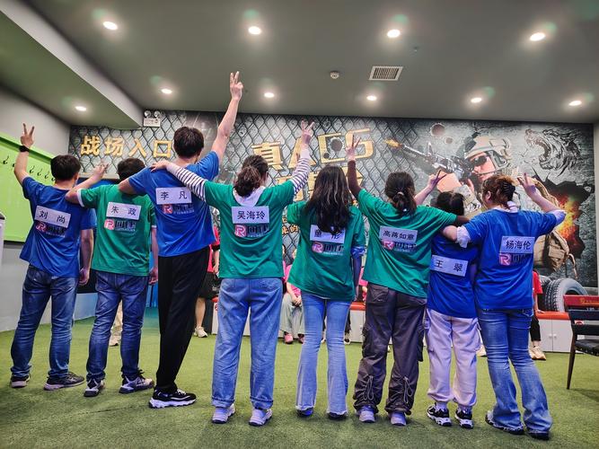 撕名牌游戏场地怎么选(行家推荐最佳地点轻松避开坑)