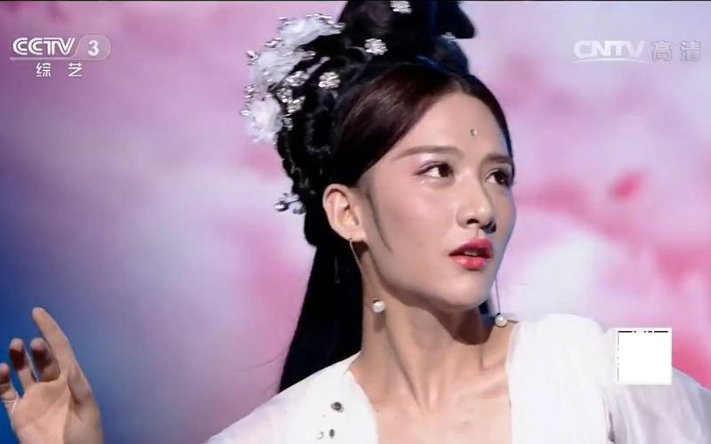 小灿女最火的视频是哪个？这几个爆款作品你千万别错过！