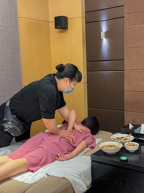 深入解析《按摩沙龙大亨》最新版本的游戏机制与市场前景