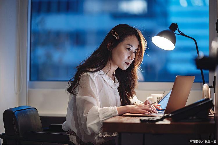 深入探讨：公司的女孩游戏背后的文化与心理分析