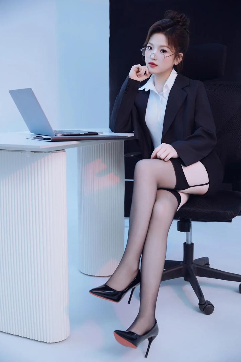 如何玩转性感办公室绅士游戏：新手实用教程