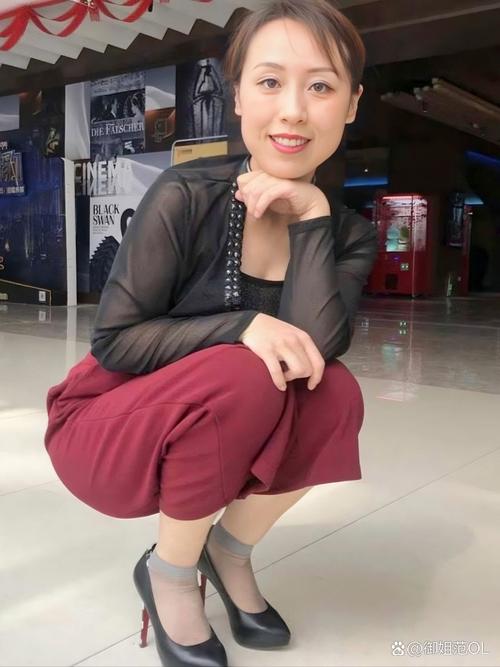 隔壁的美艳人妻：深度分析及下载攻略