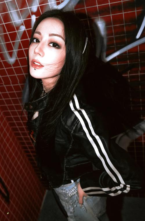 探索女牛仔咖啡馆版本大全：从游戏机制到玩家体验的全面分析