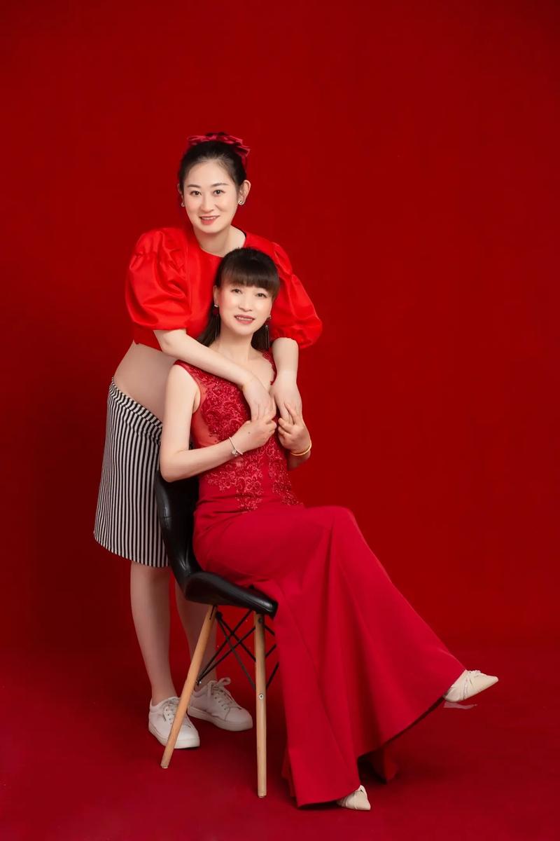 母三人官方网站的深度分析：绅士游戏领域的潜力与挑战