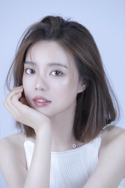 秀人网李丽莎更新地址的深度解析与影响