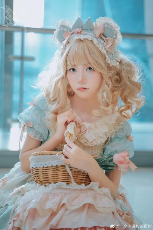 精灵娇妻洛蕾塔最新：探讨游戏角色与玩家互动的深度解析