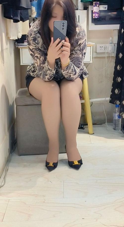 变态熟女老师们版本大全的文化现象与市场分析