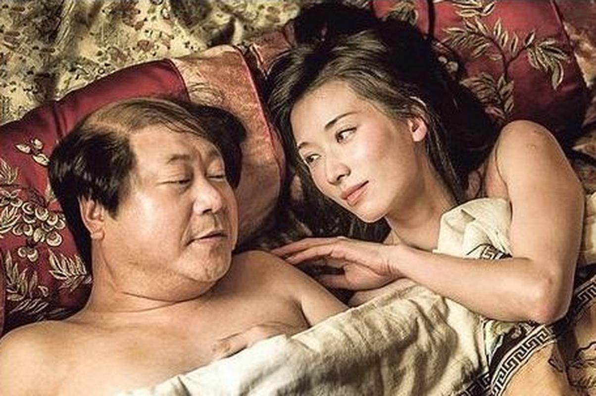 深度解析《屌丝猎艳记2》：绅士游戏的创新与挑战