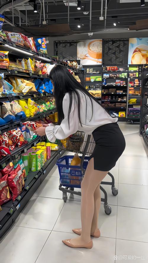 超市的漂亮姐姐安卓汉化实用教程